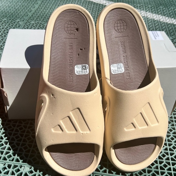 🎯 ADIDAS 2022 Adicane Sport Slide - US Men's 13 - Picture 2 of 10